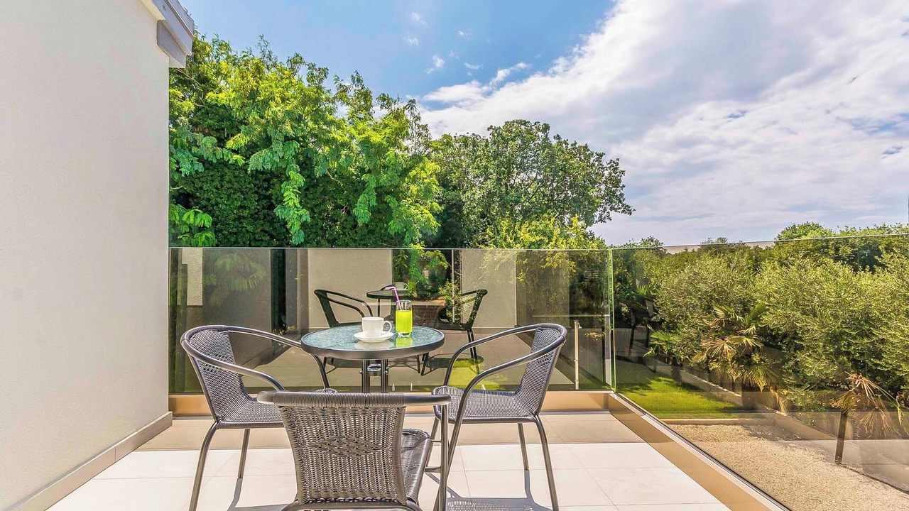 Photo of Outdoor in Spadici