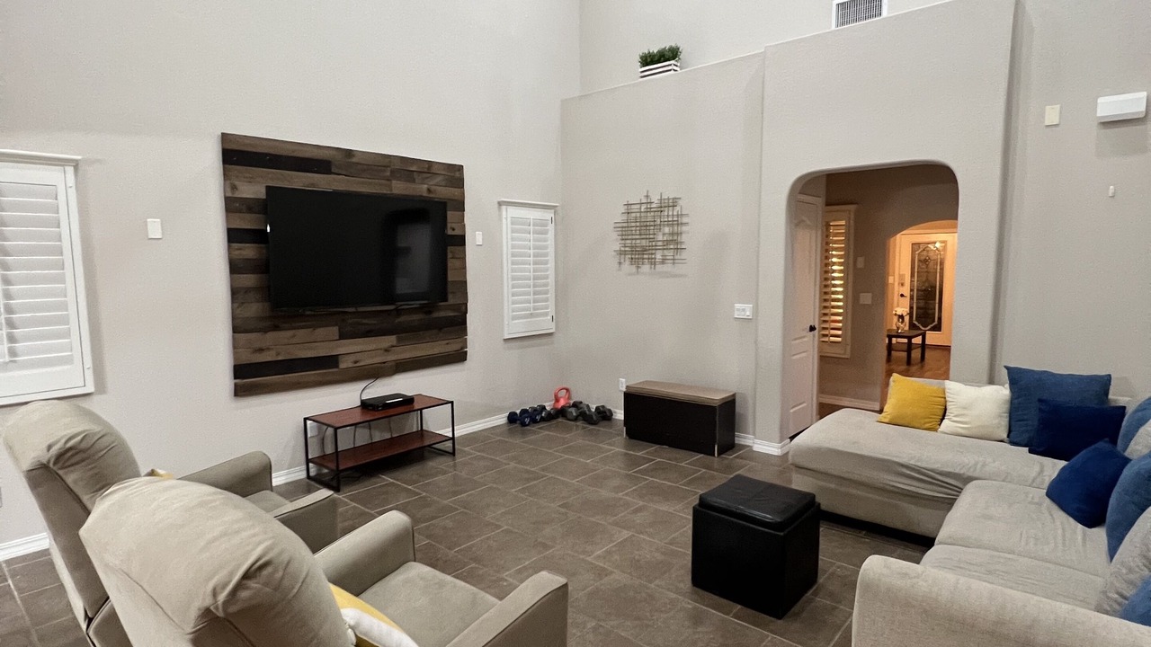 Photo of Livingroom in Biggs Field