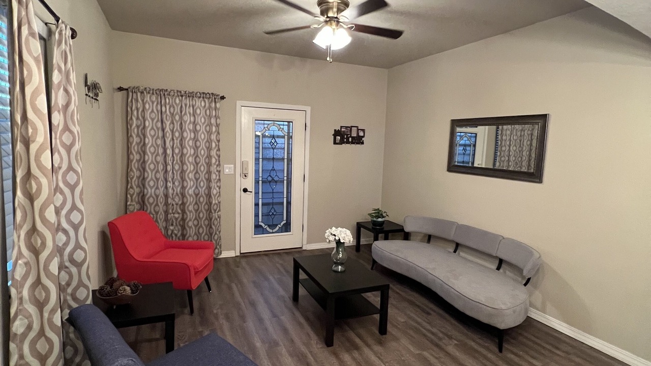 Photo of Livingroom in Biggs Field