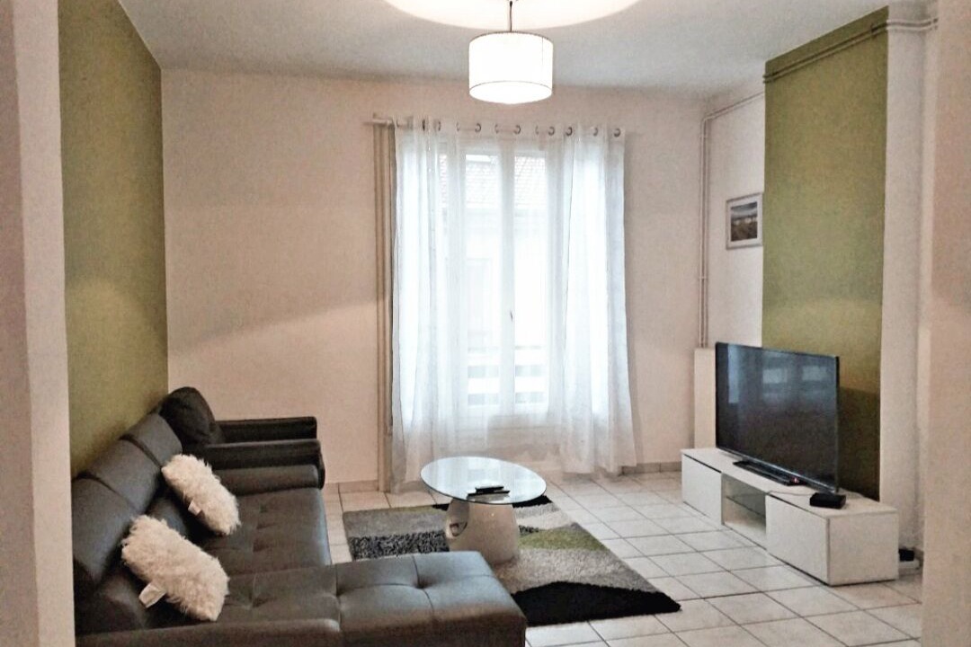 Photo of Livingroom in Neuville-sur-Saone