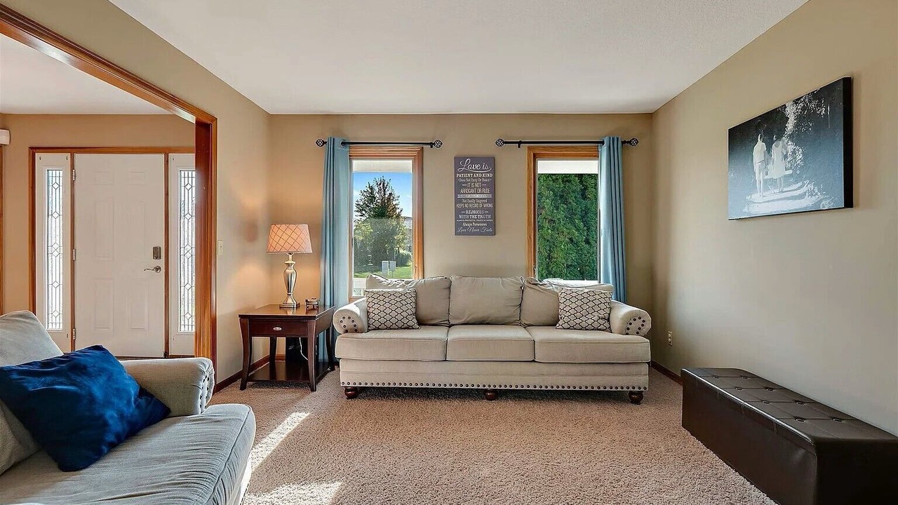 Photo of Livingroom in Saint Marys  Allen County