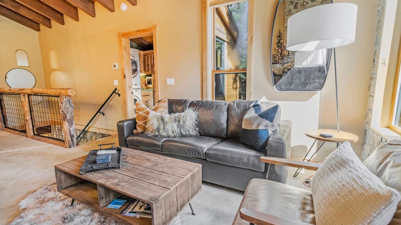 Photo of Livingroom in Truckee