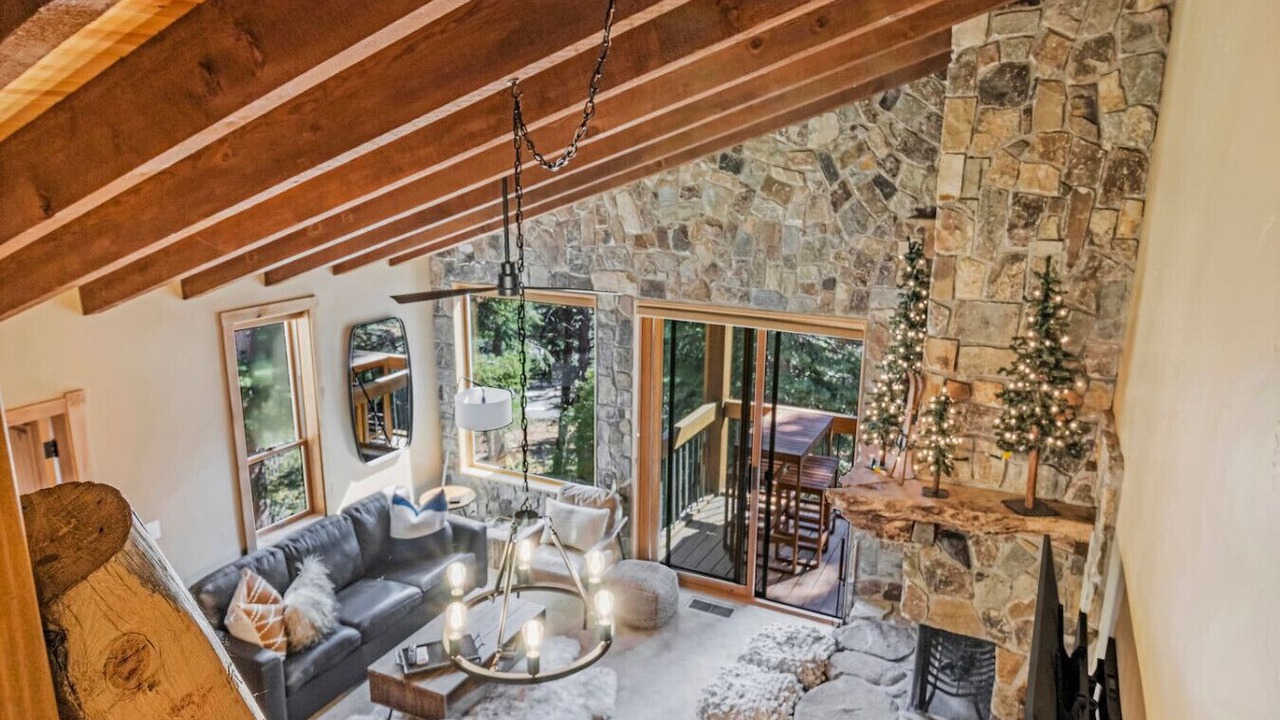 Photo of Livingroom in Truckee