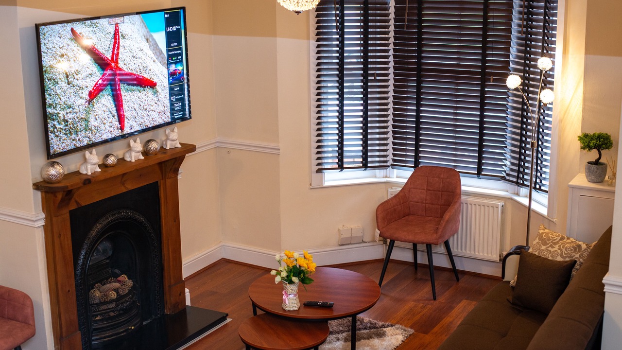 Photo of Livingroom in Northampton