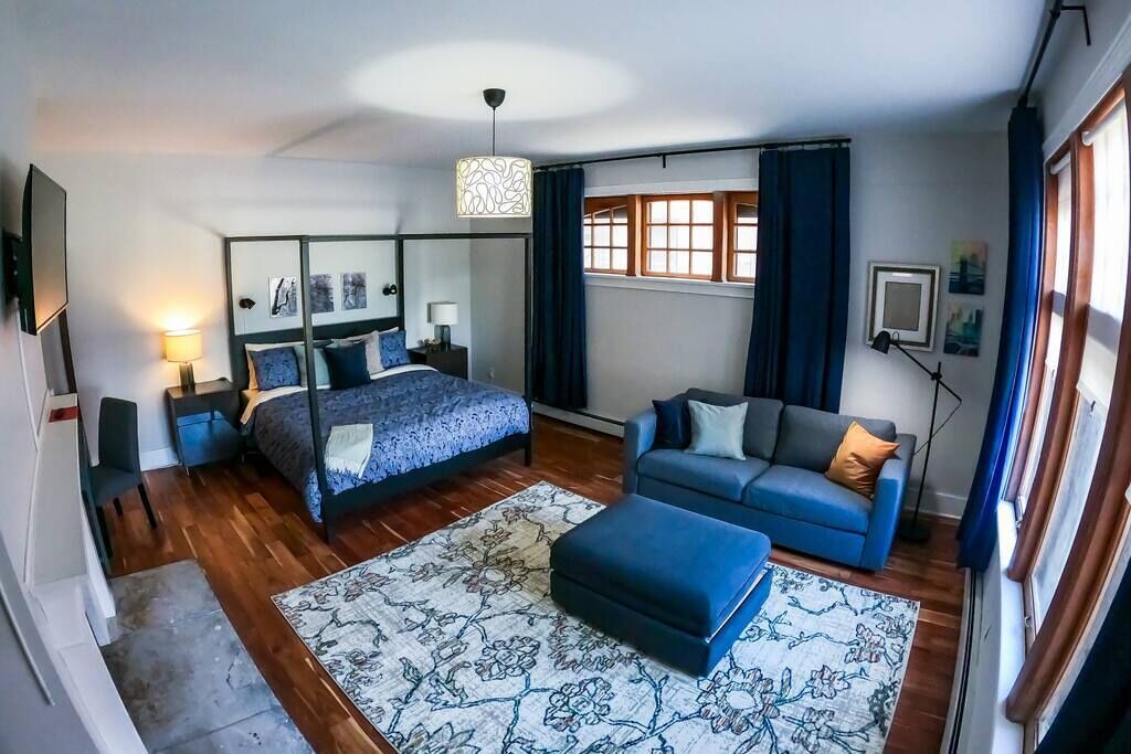 Photo of Bedroom in Lower East Side