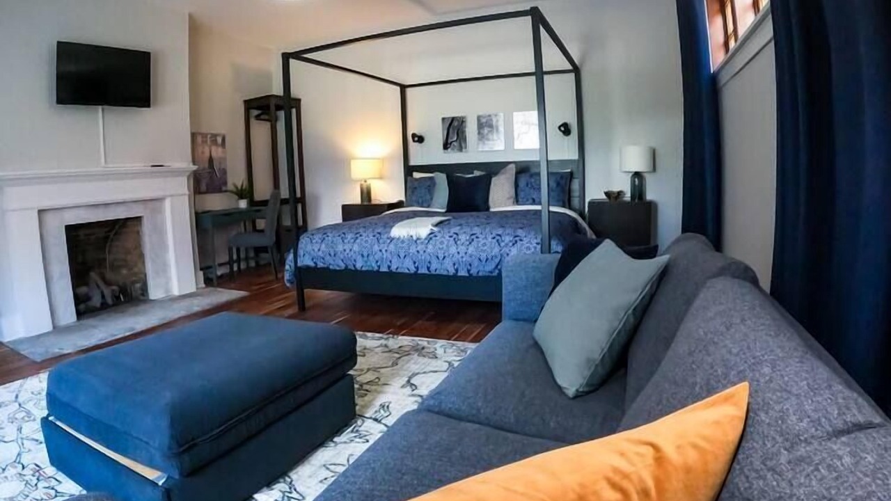 Photo of Bedroom in Lower East Side