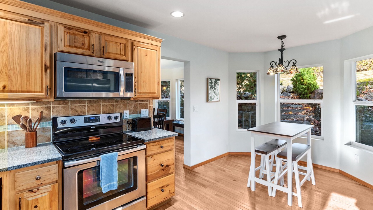 Photo of Others in Gold Bar