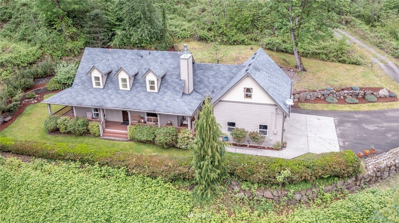 Photo of Others in Gold Bar