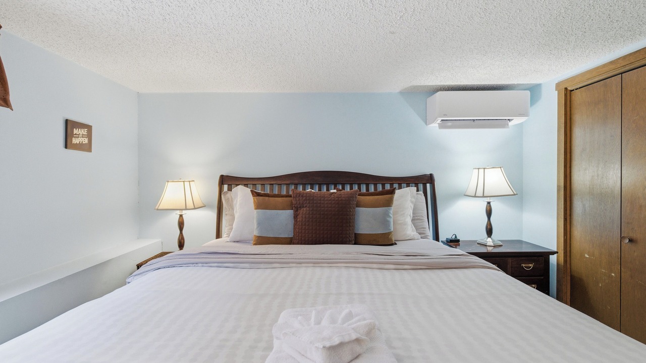 Photo of Bedroom in Village at Camelback