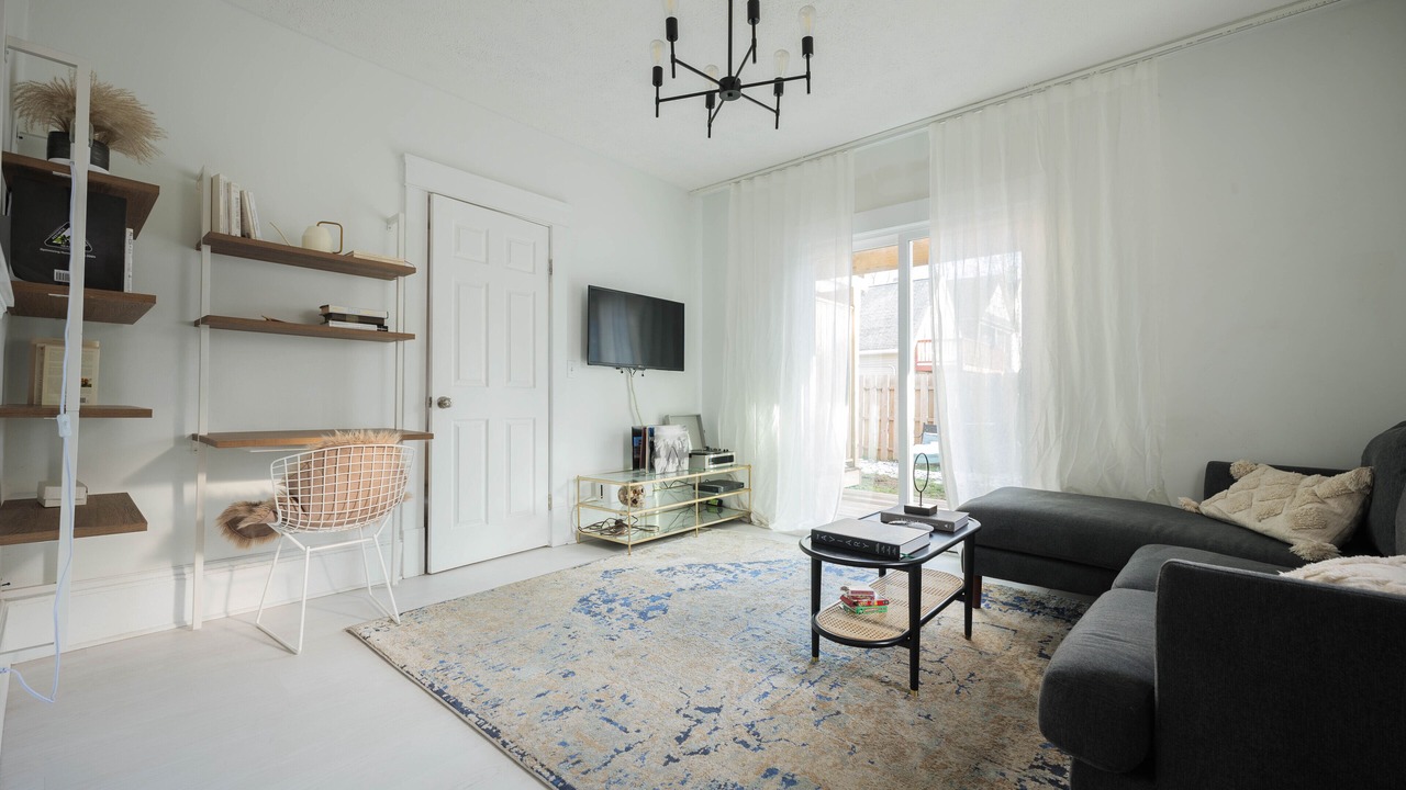 Photo of Livingroom in Tremont