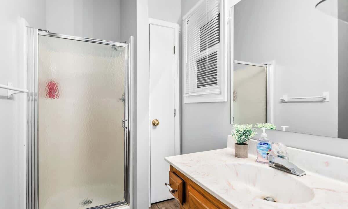 Photo of Bathroom in I-435 West KC-KS