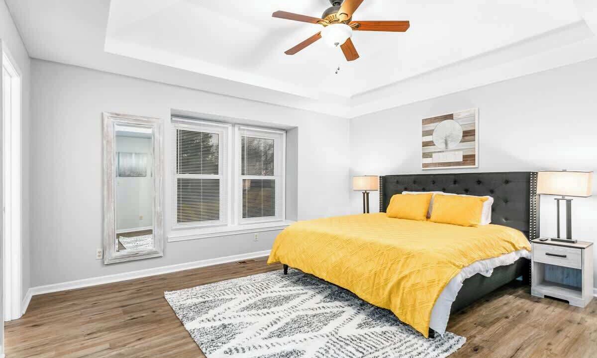 Photo of Bedroom in I-435 West KC-KS