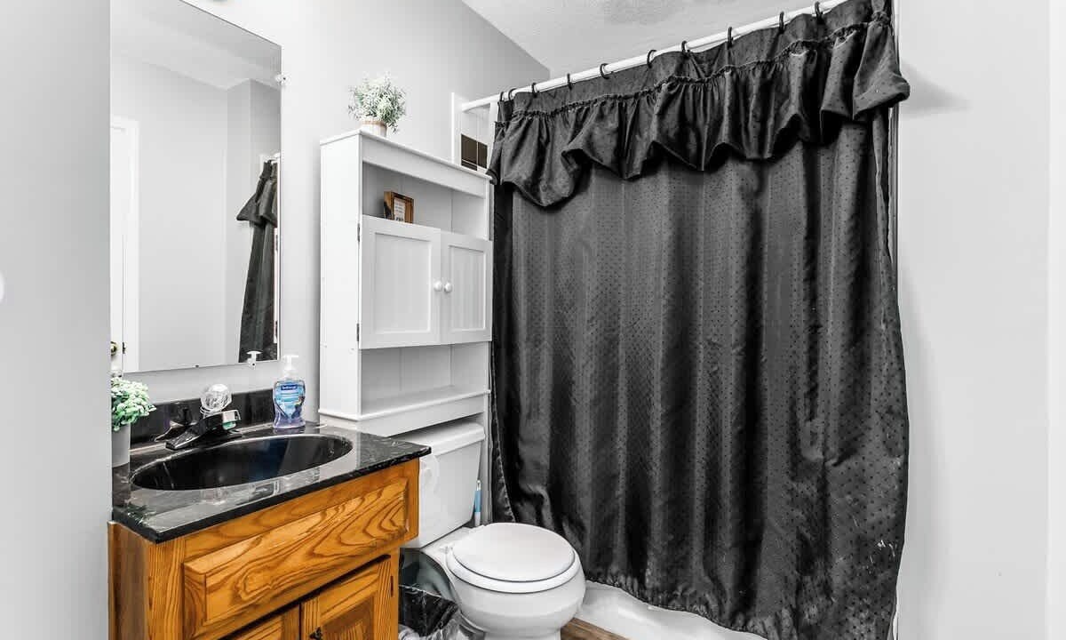 Photo of Bathroom in I-435 West KC-KS