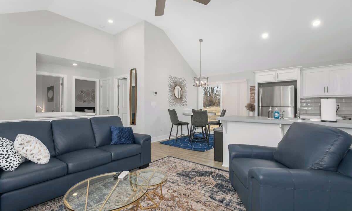 Photo of Livingroom in Claycomo