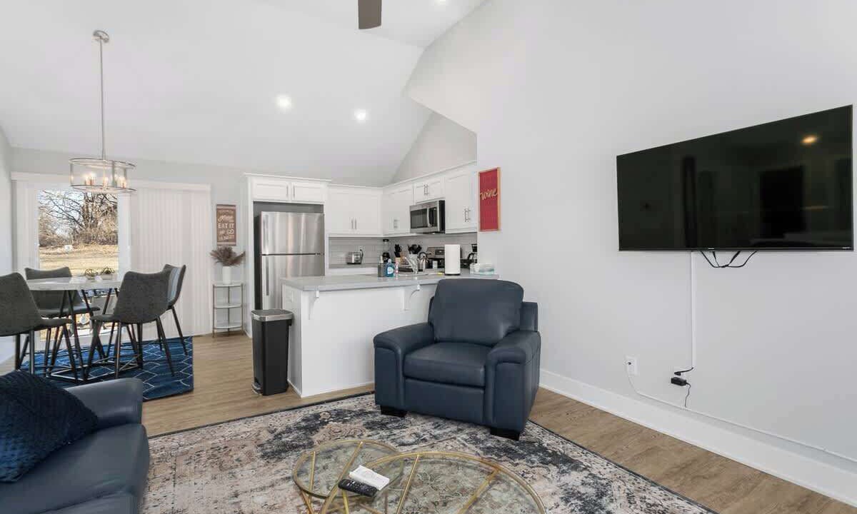 Photo of Livingroom in Claycomo