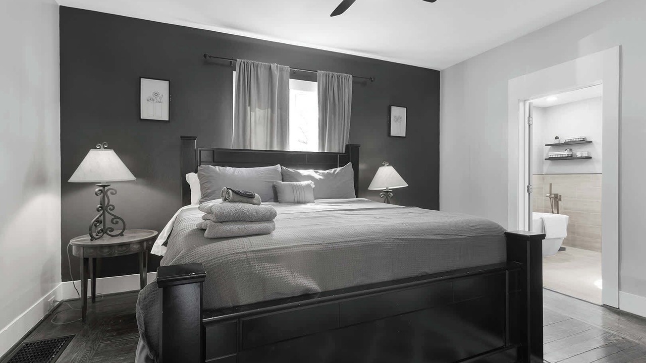 Photo of Bedroom in Lee's Summit