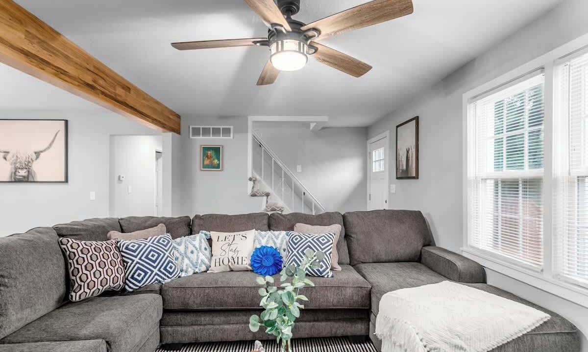 Photo of Livingroom in Overland Park