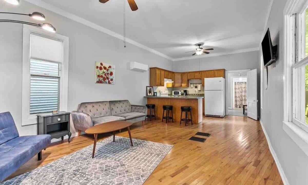 Photo of Livingroom in Kansas City