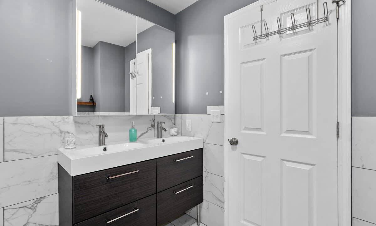 Photo of Bathroom in Rosedale