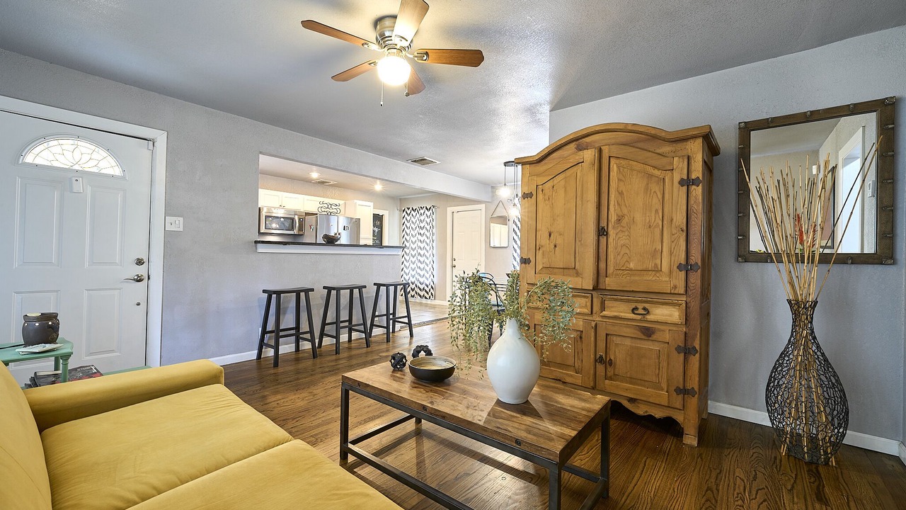 Photo of Livingroom in North San Antonio - SAT
