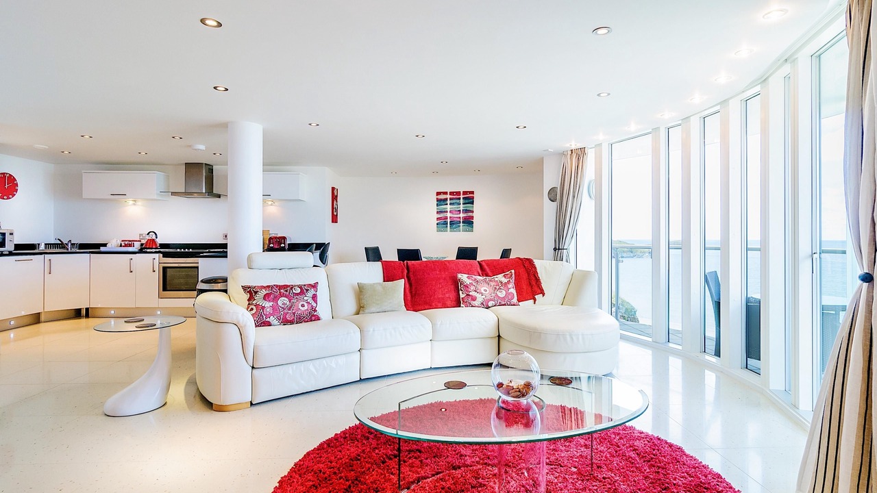 Photo of Livingroom in Newquay City Centre