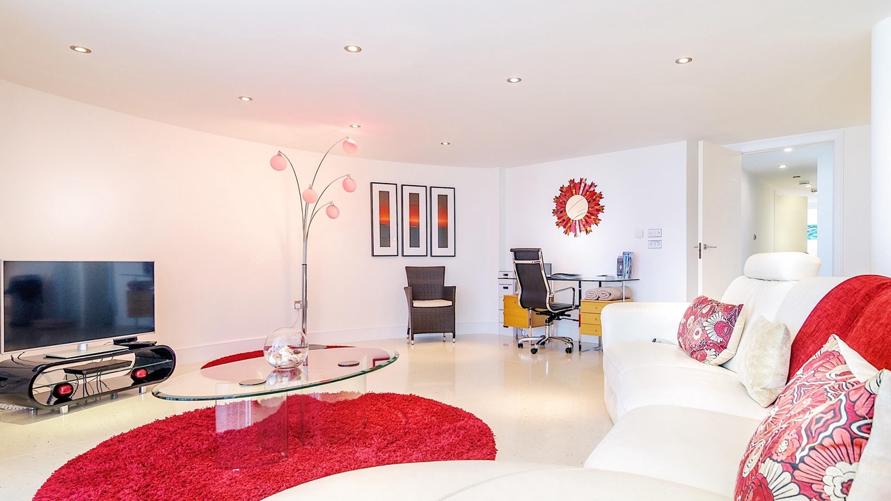 Photo of Livingroom in Newquay City Centre