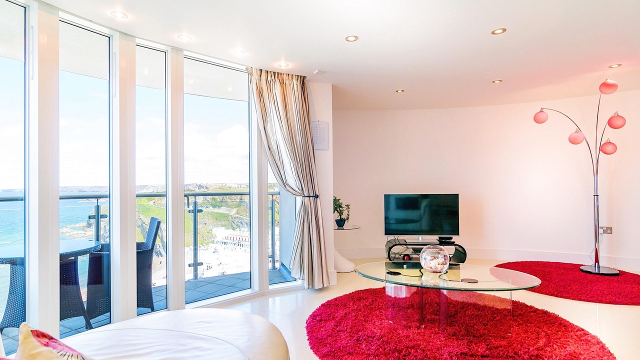 Photo of Livingroom in Newquay City Centre