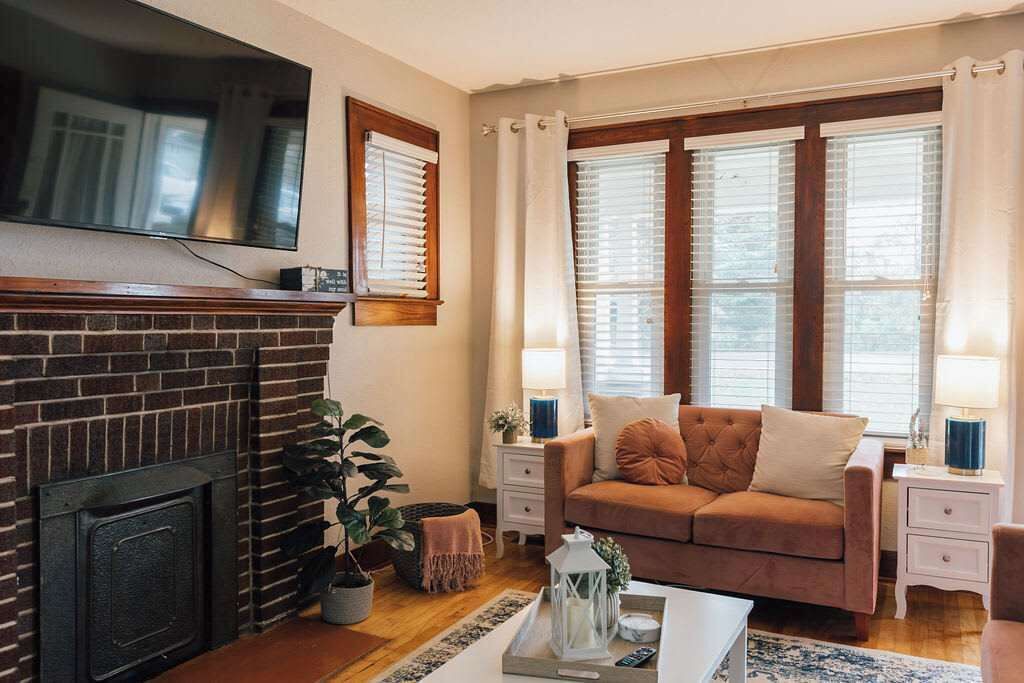 Photo of Livingroom in Johnson City