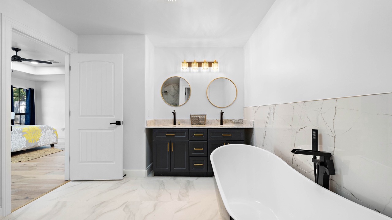 Photo of Bathroom in Spring Branch West