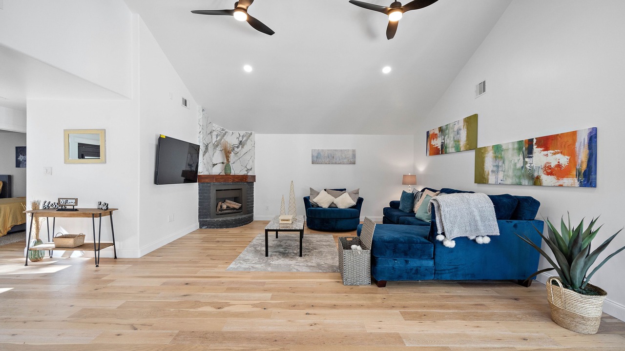 Photo of Livingroom in Spring Branch West