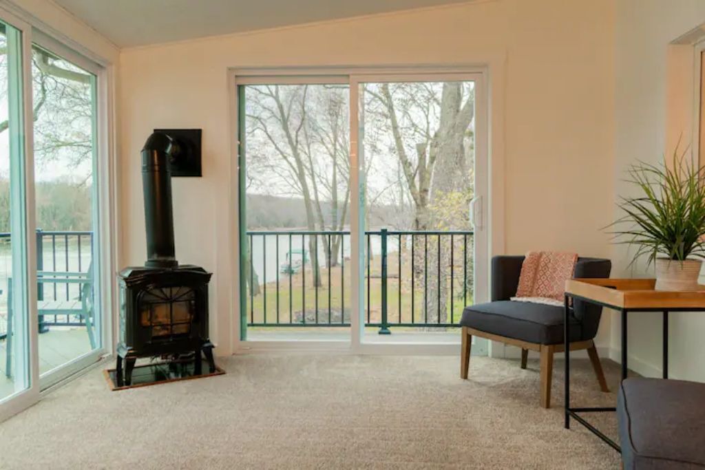 Photo of Livingroom in Cedar Falls