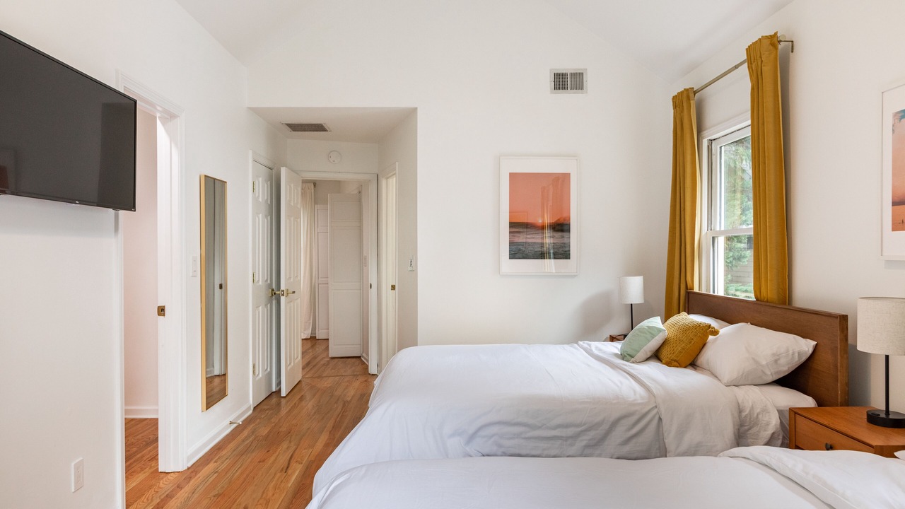 Photo of Bedroom in East Side