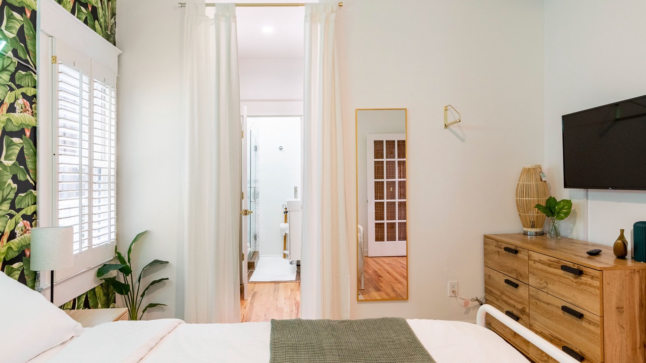 Photo of Bedroom in East Side