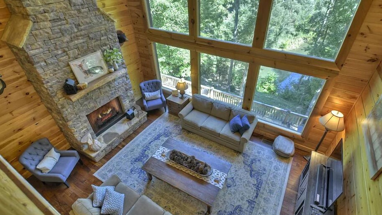 Photo of Livingroom in Ellijay
