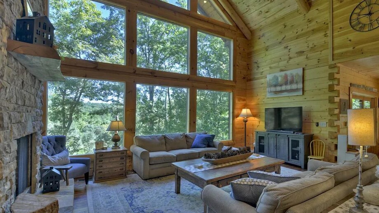 Photo of Livingroom in Ellijay
