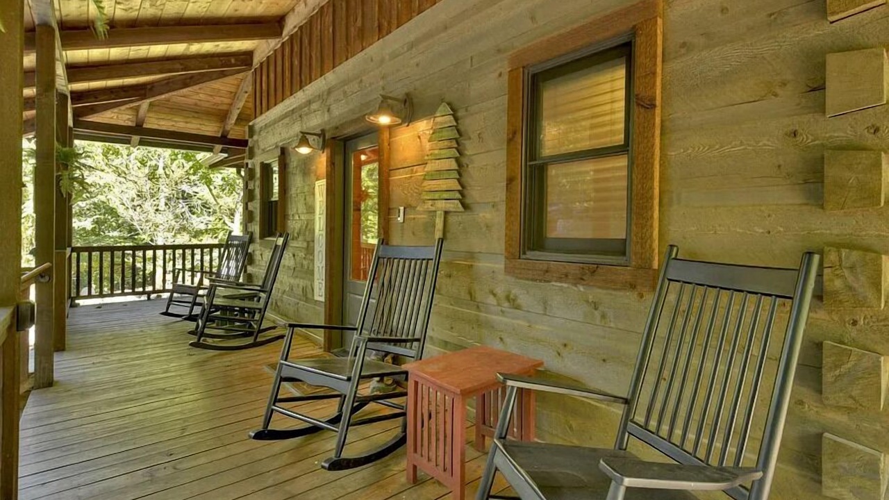 Photo of Patio Balcony in Ellijay