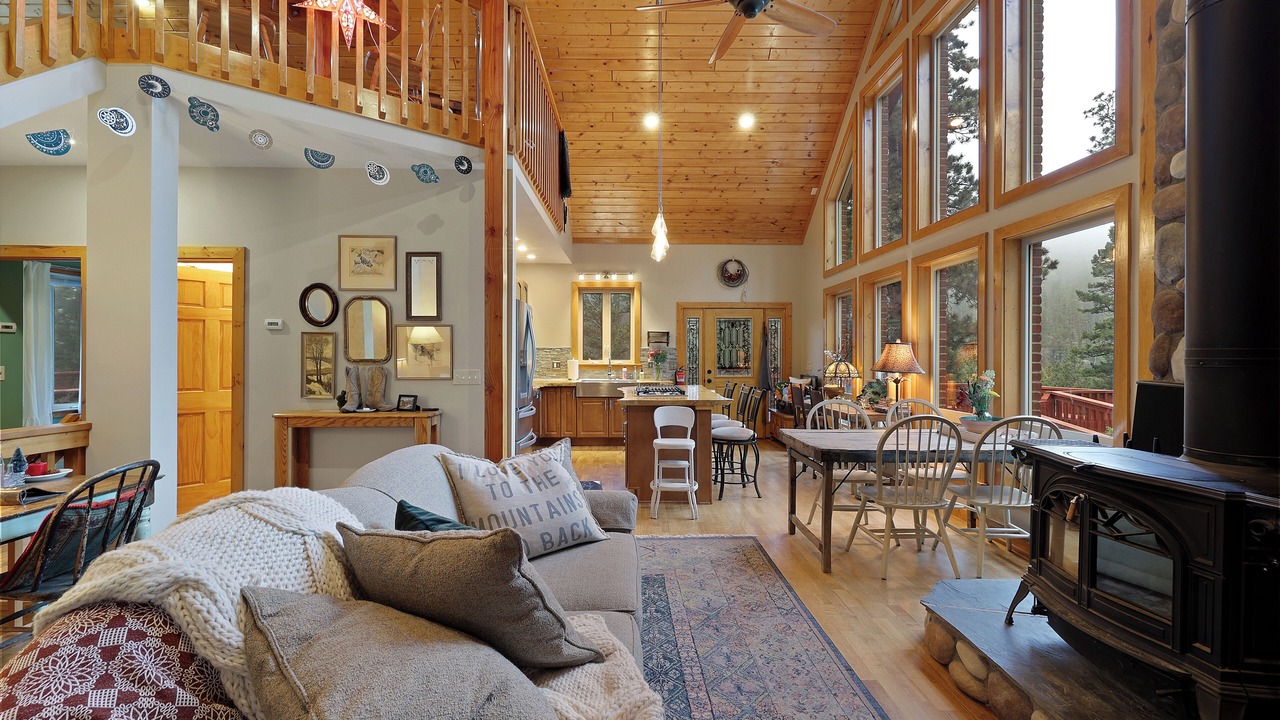 Photo of Livingroom in Custer County