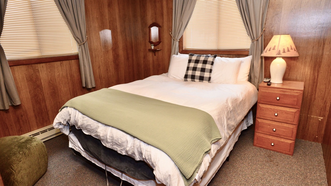 Photo of Bedroom in Cascade