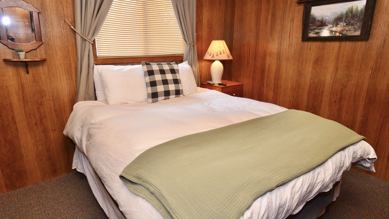 Photo of Bedroom in Cascade