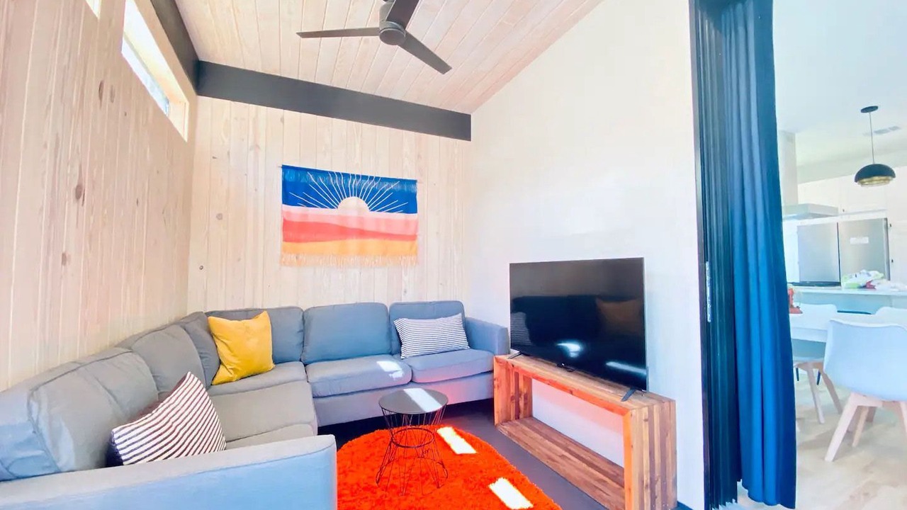 Photo of Livingroom in MLK