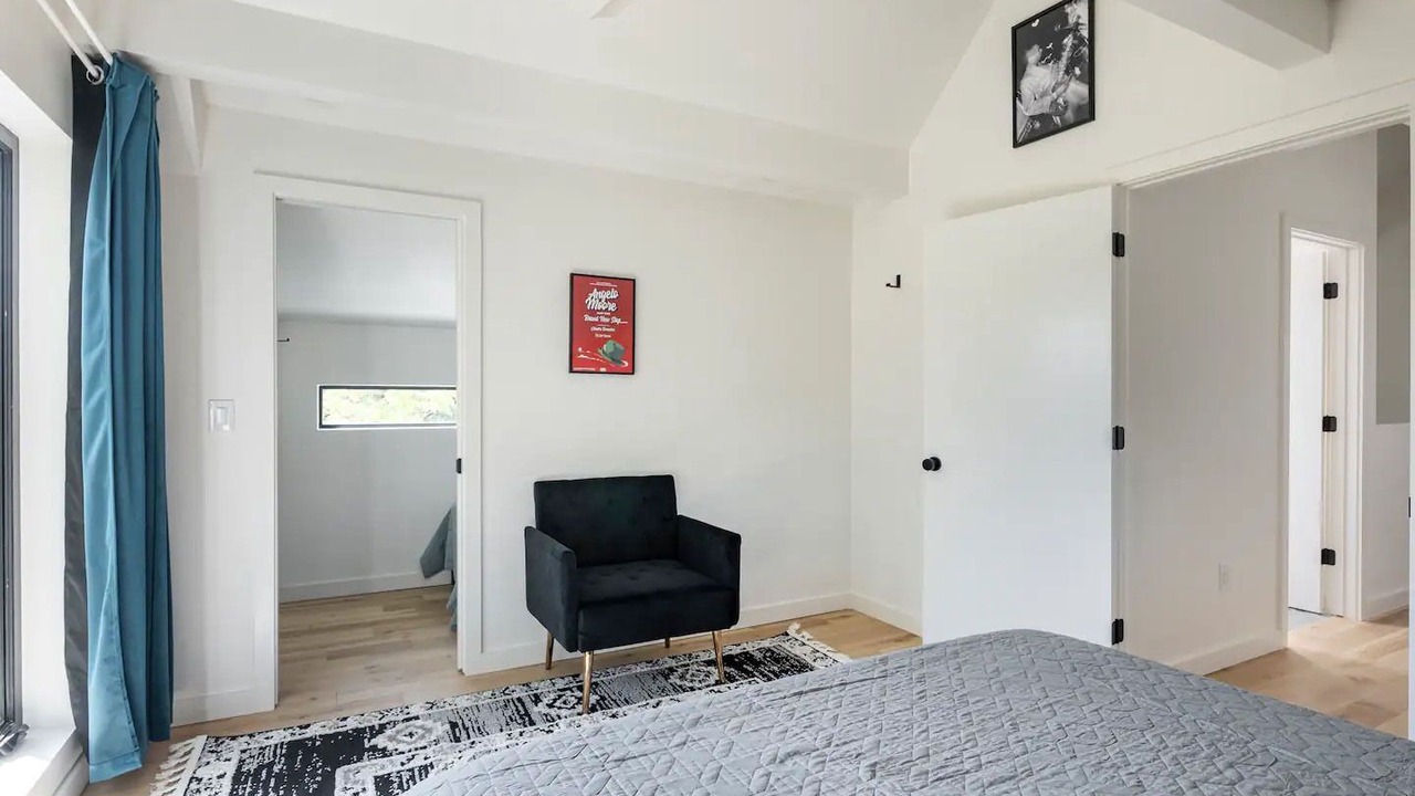 Photo of Bedroom in MLK