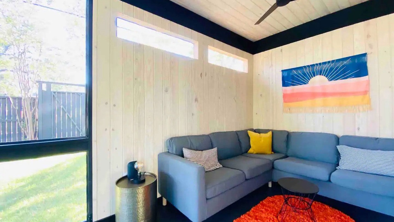 Photo of Livingroom in MLK
