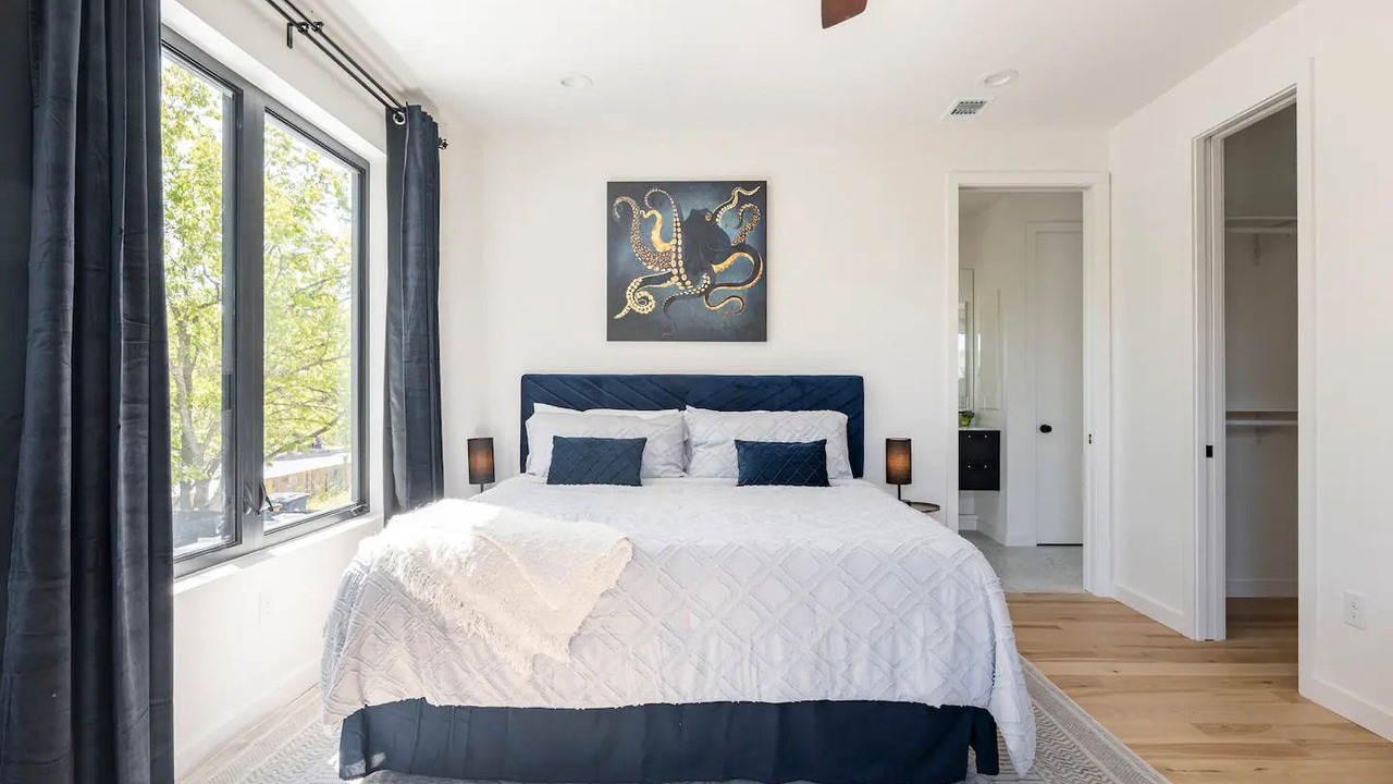 Photo of Bedroom in MLK