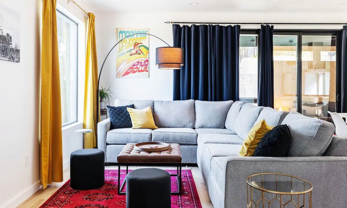 Photo of Livingroom in MLK