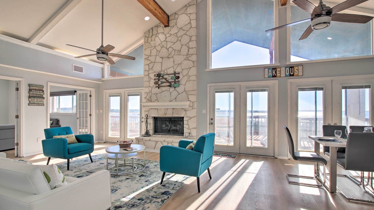 Photo of Livingroom in Burnet