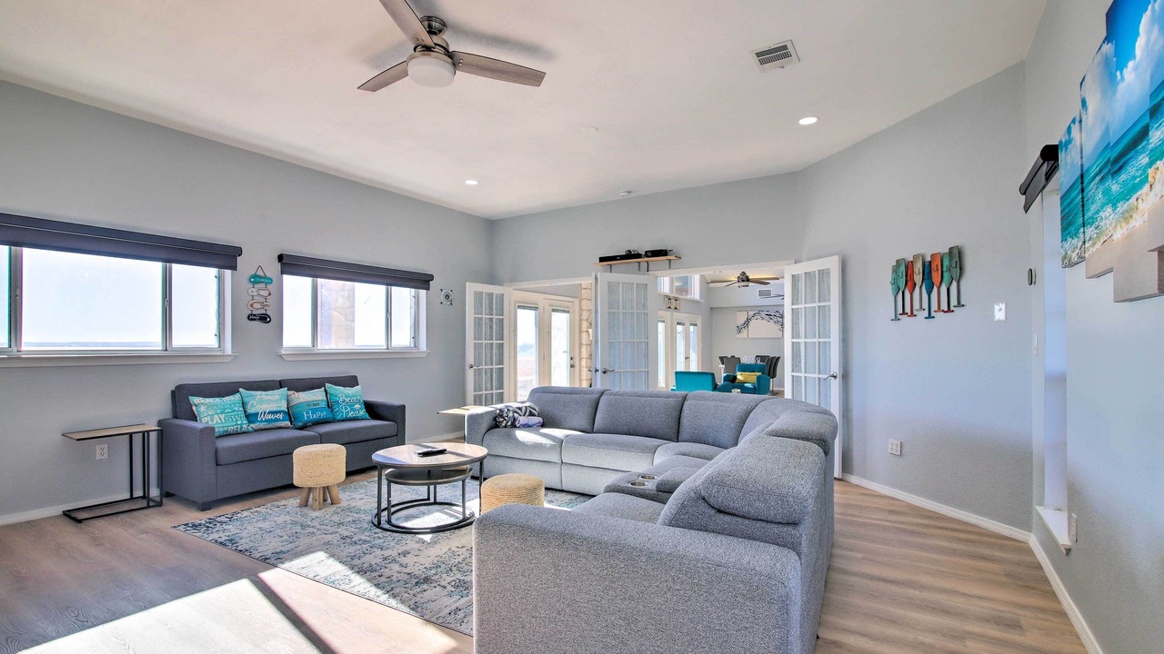 Photo of Livingroom in Burnet