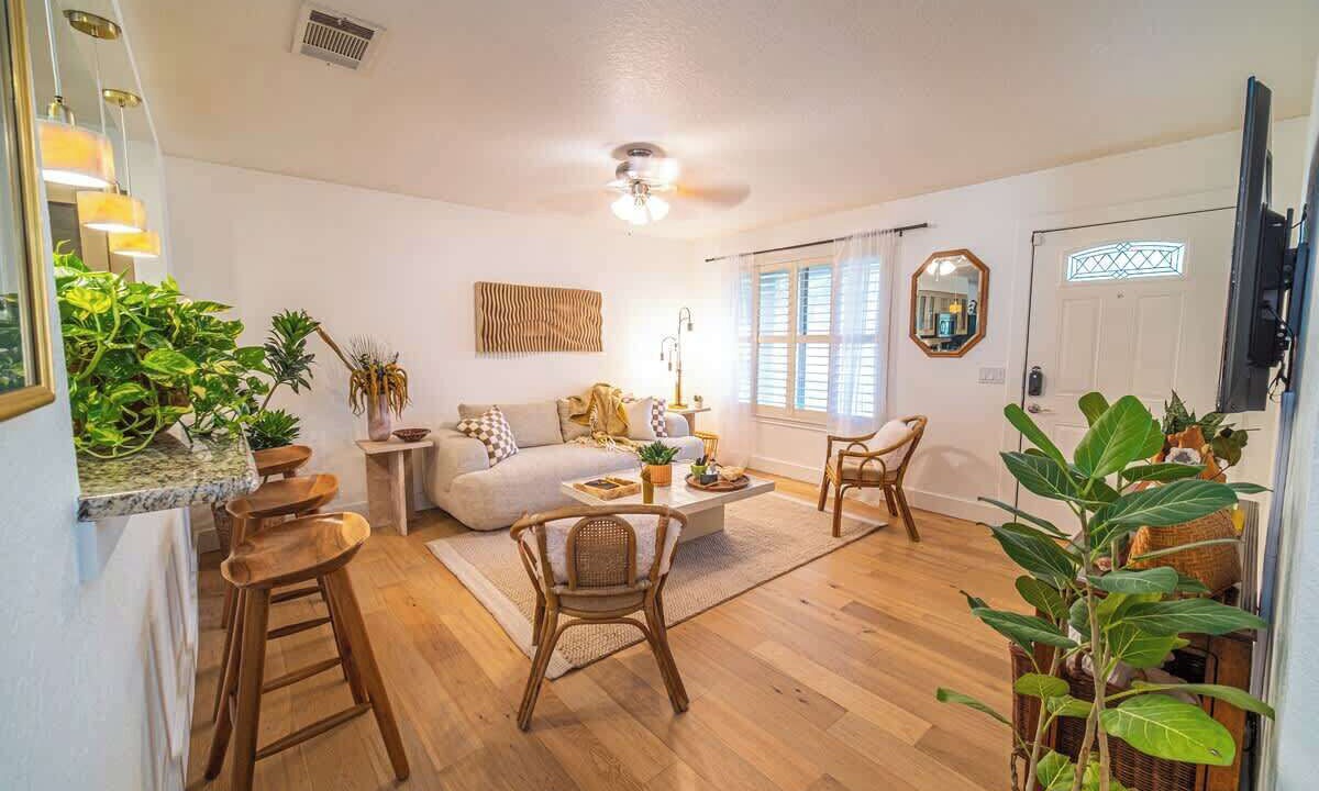 Photo of Livingroom in Blackshear-Prospect Hill