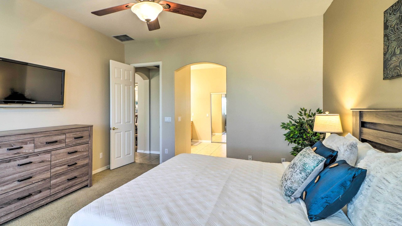 Photo of Bedroom in Palm Valley