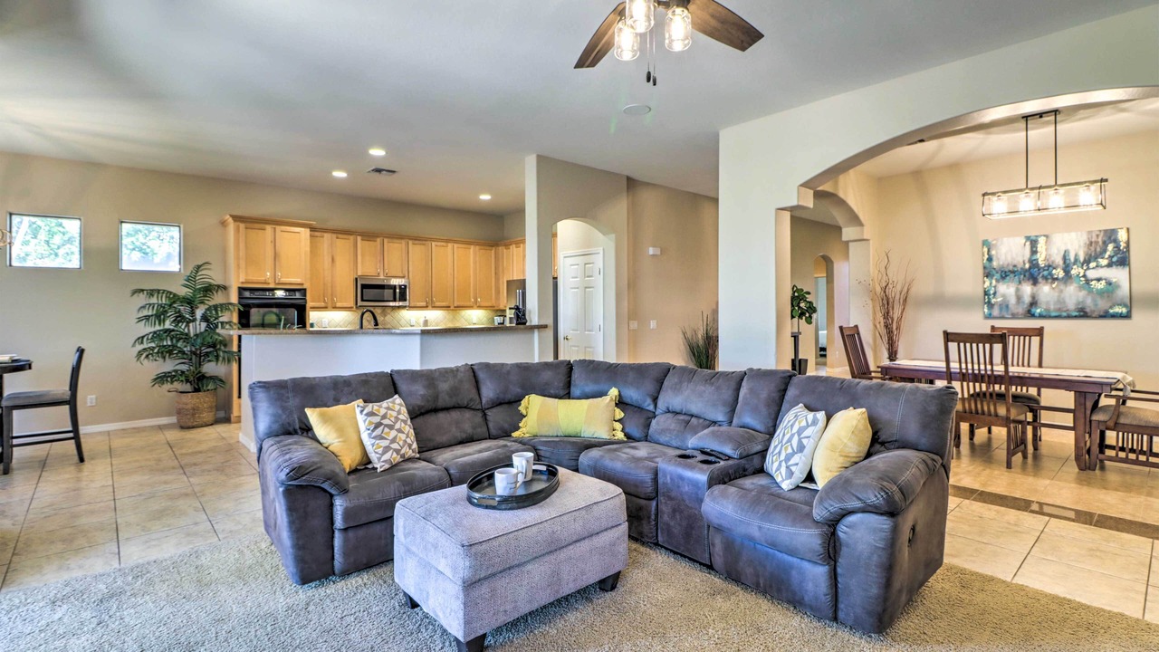 Photo of Livingroom in Palm Valley