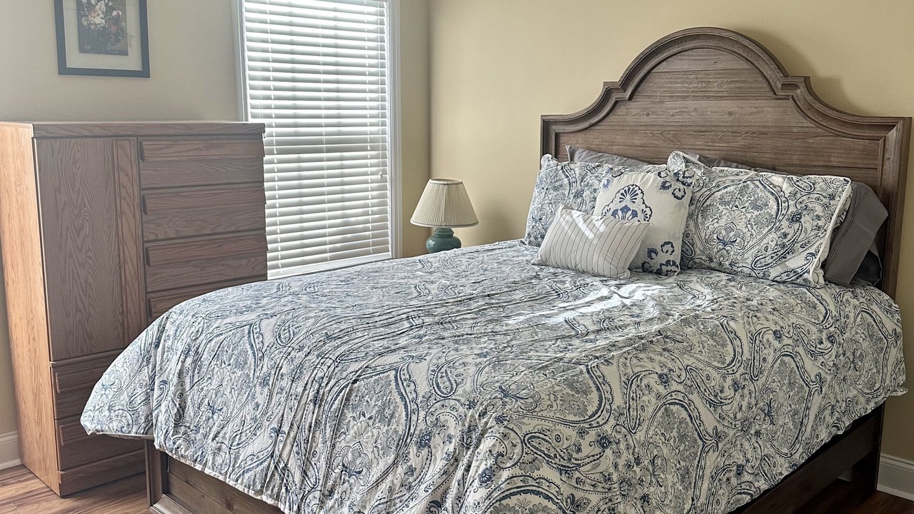 Photo of Bedroom in Cleveland